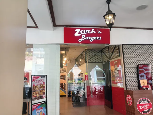 Zark's Burgers in BGC